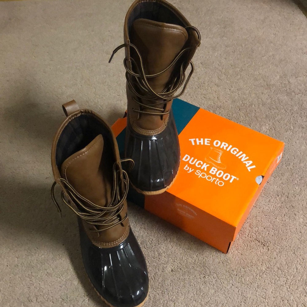 The original duck boot by Sporto women’s size 9.5